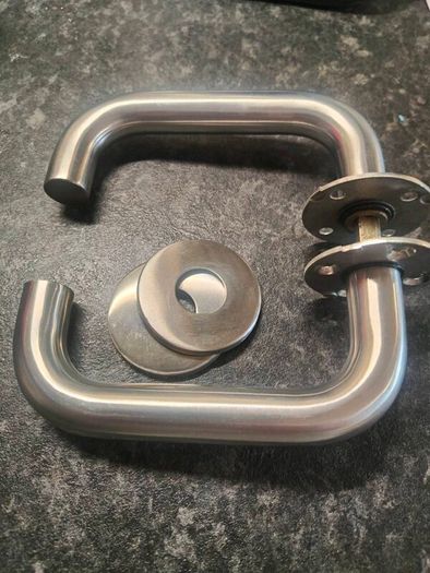 Door handles