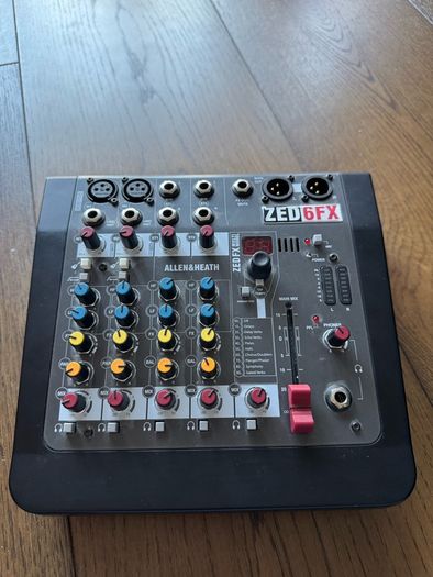 Allen & Heath ZED6FX mixer