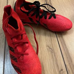 Adidas Football boots Predator red/black Uk2/ Eur 34