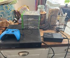 xbox 1 with 11 games and controller