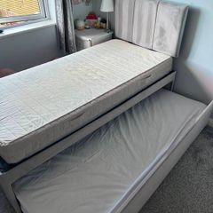 Single bed with trundle