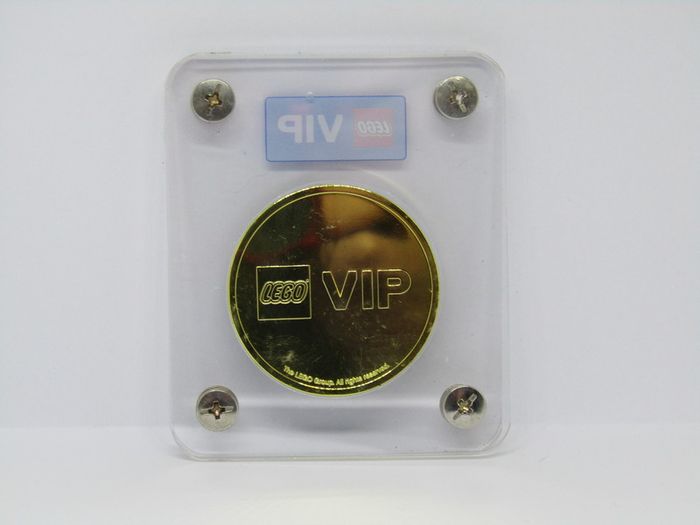 LEGO VIP Castle Coin The 1st Coin Released As Pet Of The Lego Coin Collection Rare Collectible Limited Edition Castle Coin New