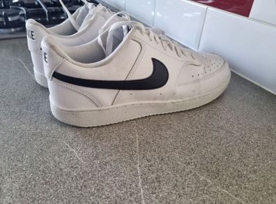 Nike air forces runners