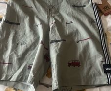 Boys BNWT Vans shorts age 8