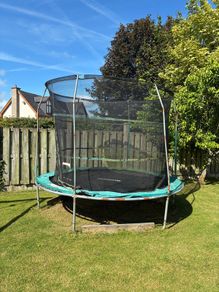 Trampoline free to take