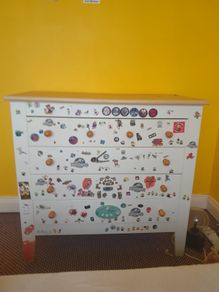 chest of drawers