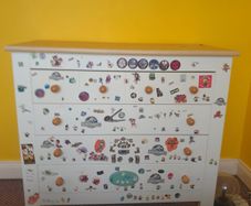 chest of drawers