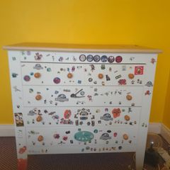 chest of drawers
