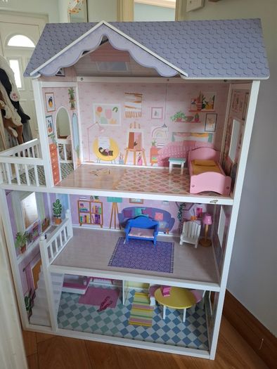 Dollhouse