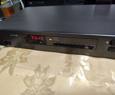 NAD Stero Tuner 4225
