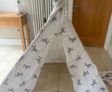 Kid tee pee tent