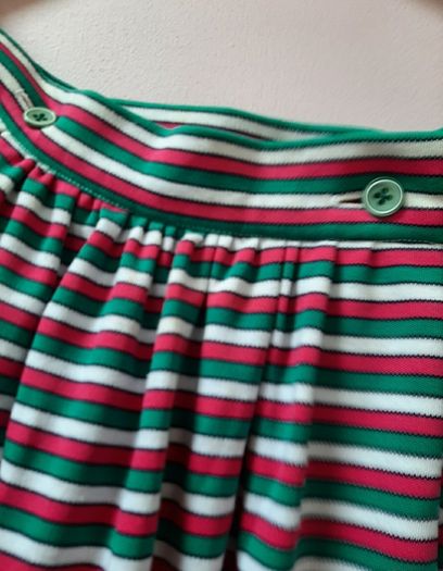 Lovely beach wrap around skirt wirh 2 pockets