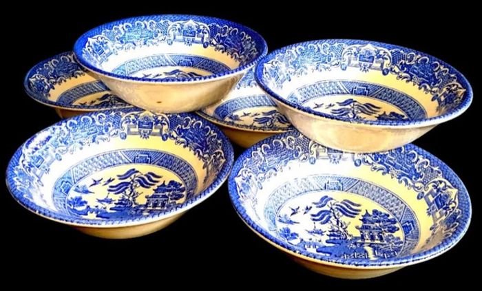 6 Vintage EIT Blue Willow Bowls-Pristine