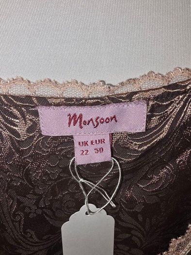 Monsoon Oriental style top size 22