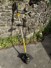 DEWALT Strimmer DCM561PBS-XJ 18V Brushless String Trimmer Bare Unit