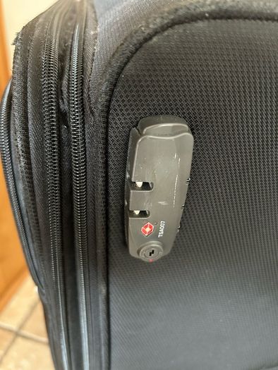 Large Black Samsonite Suitcase