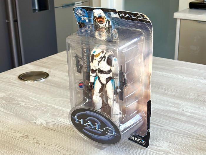 Halo 2 Spartan in White from Joyride Studios - Official Microsoft / Bungie - RARE