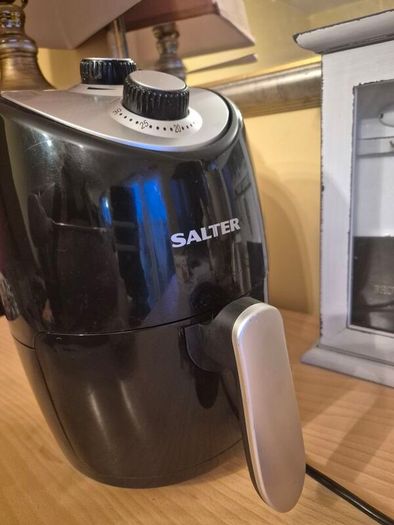 Salter 2L Compact Hot Air Fryer