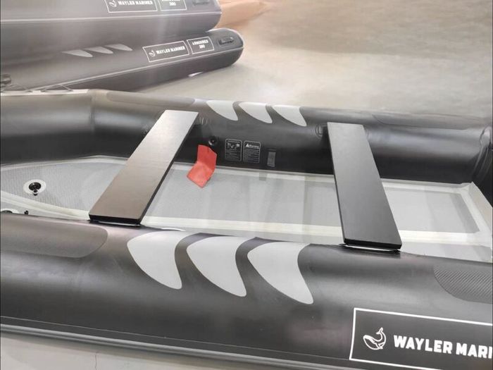 380 VIB  Wayler Mariner & 9.8 Tohatsu Outboard