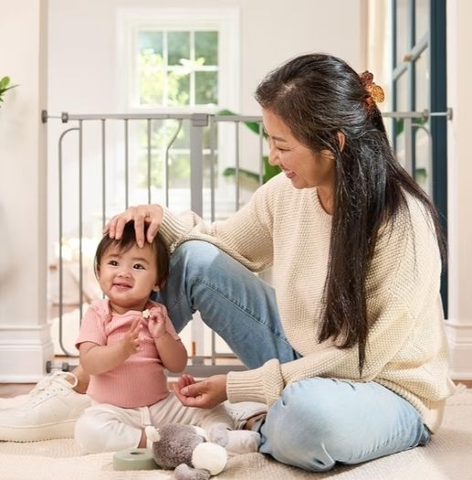 Easy Step 124cm Extra Wide Baby Gate, Platinum, Includes 10cm and 30.5cm Extension Kit, 4 Pack of Pressure Mount Kit and 4 Pack of Wall Mount Kit, fits 29" - 48 wide, 30 high