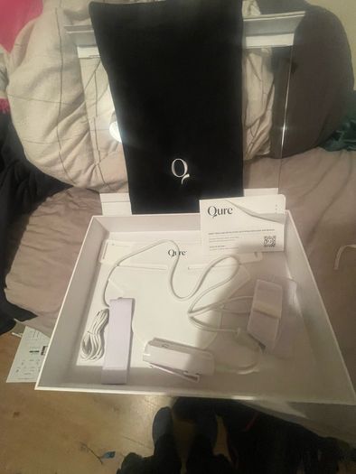 Qure skincare red light neck and chest mask