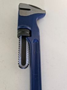 Spud wrench