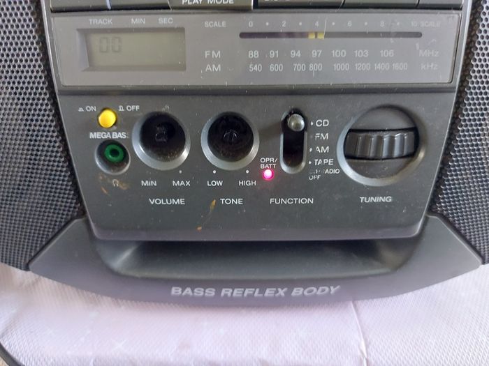 SONY CD Radio Cassette-Corder, Model No. CFD-V24, All working fine and in very good condition for its age
