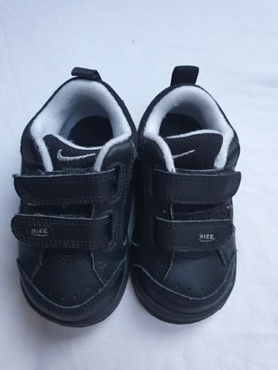 Nike junior size 4 Trainers