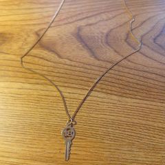 9ct gold necklace and key pendant