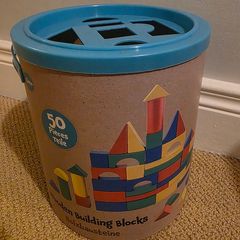wooden bulding blocks
