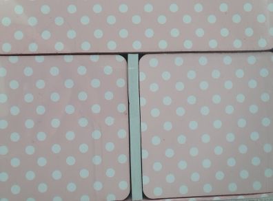 Brand new 4 Place mats and 4 coasters