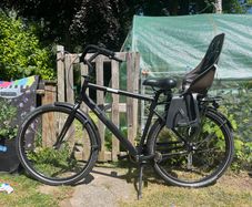 Seven speed Dutch  bicycle with childseat