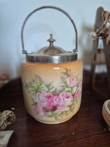 Vintage cookie jar.