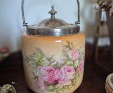 Vintage cookie jar.
