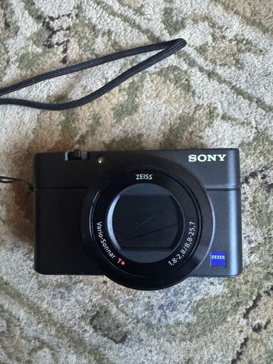 Sony RX100M3 camera