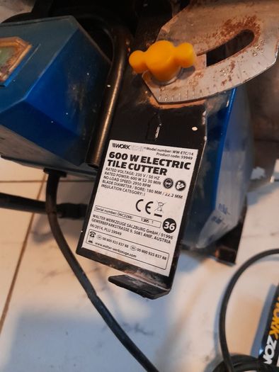 Wet tile cutter 600w excellent cond