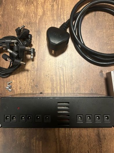 Pedal Power 4x4 power supply (230V)