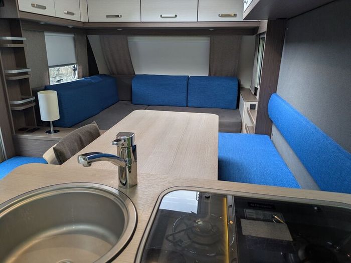 Knaus Caravan Lifestyle 550 in superb condition