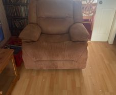 Brown Recliner Sofa and Matching Recliner Chair