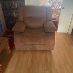 Brown Recliner Sofa and Matching Recliner Chair