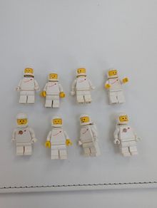 100% lego Spacemen white x 8