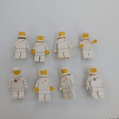 100% lego Spacemen white x 8