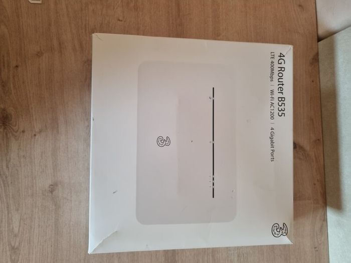Huawei B535-232 4G LTE wireless router