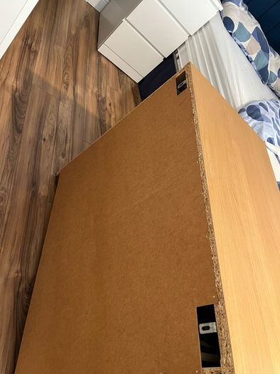 chest of drawers
