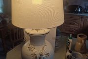 VINTAGE COUNTRY HOUSE Italian CERAMIC table LAMP with shade in working order.