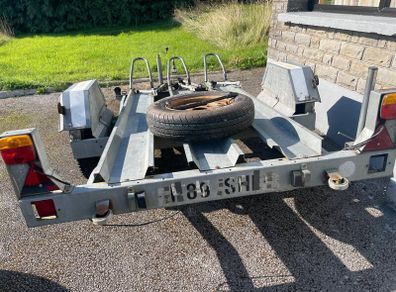 Motorcycle trailer