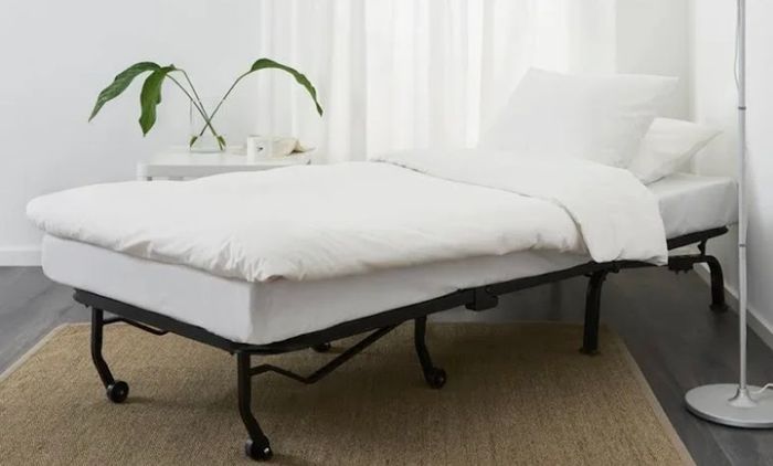 Chair/bed
