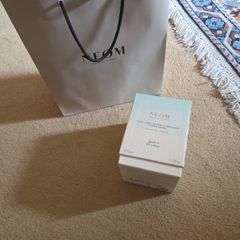 NEOM candle bnib
