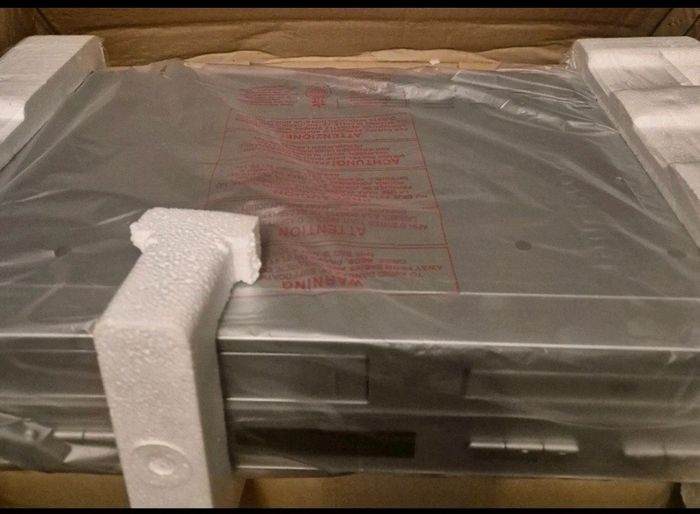 Digilogic DVDVCR2 DVD Player and VCR, VHS Video Player Combination with Remote