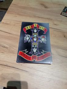 Guns and roses wall sign
